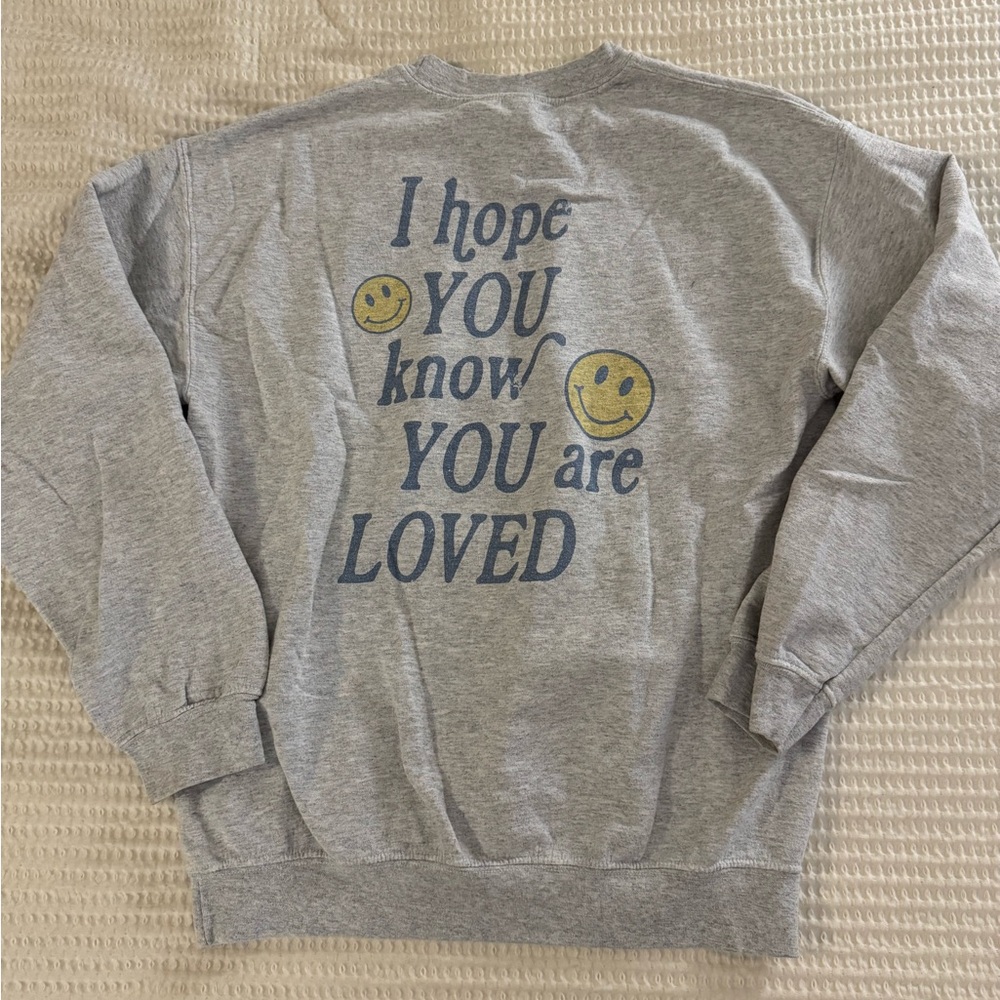 Gildan Gray Crewneck quote Sweatshirt - size M